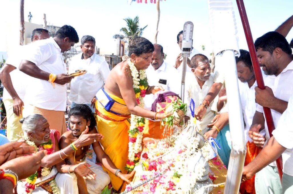 அக்கரைப்பேட்டை மீனவ கிராமத்தில் சப்த கன்னி அம்மன் ஆலய கும்பாபிஷேக விழா…